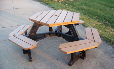 Econo-Design Plaza Table
