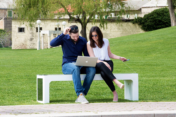 Steora Smart Bench